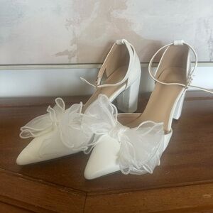 White Bow Heels Pointed Toe Ankle Strap Pumps Size 8.5 UK 39